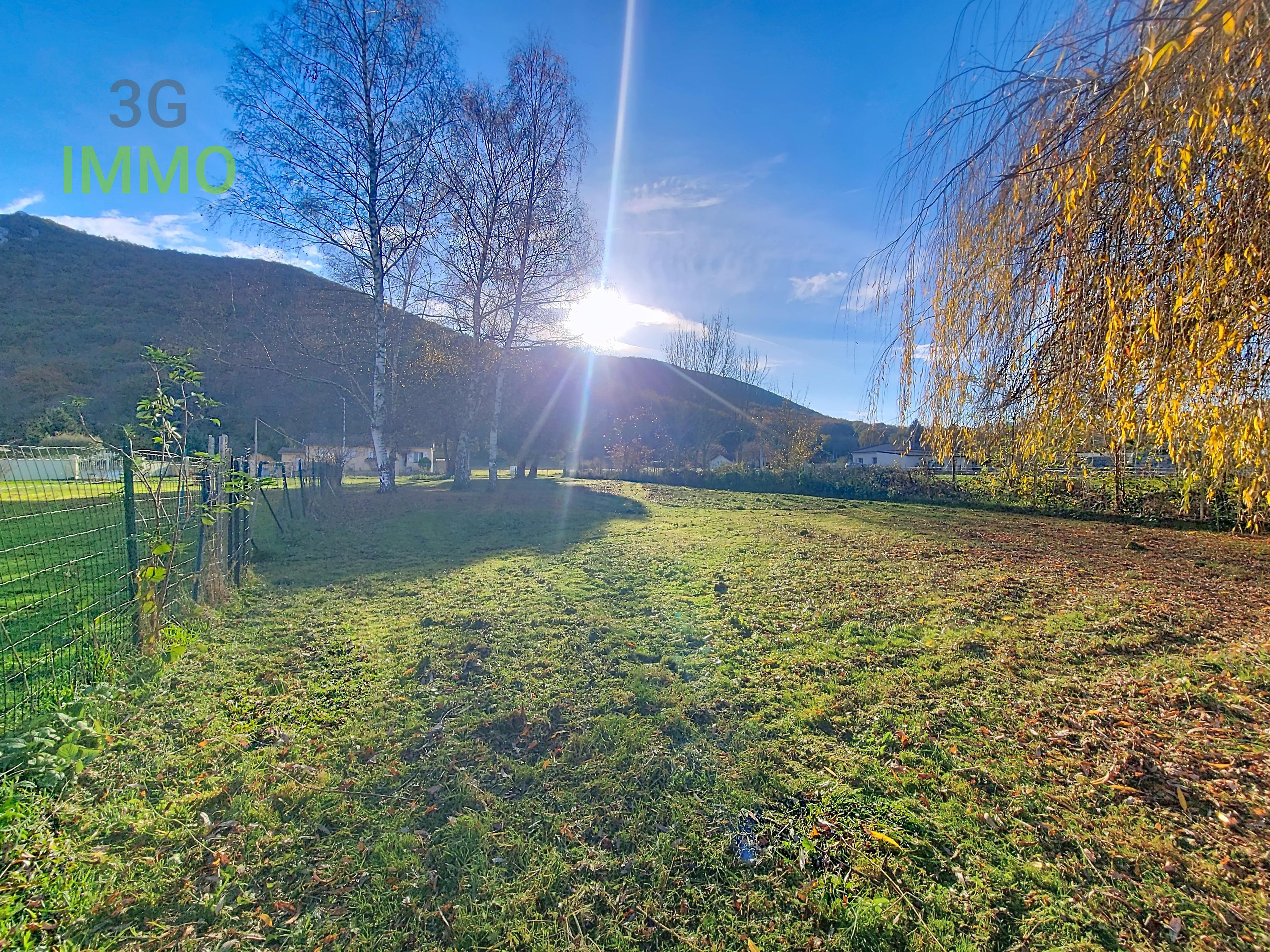 Terrain constructible - 1197 m² - Ardiège