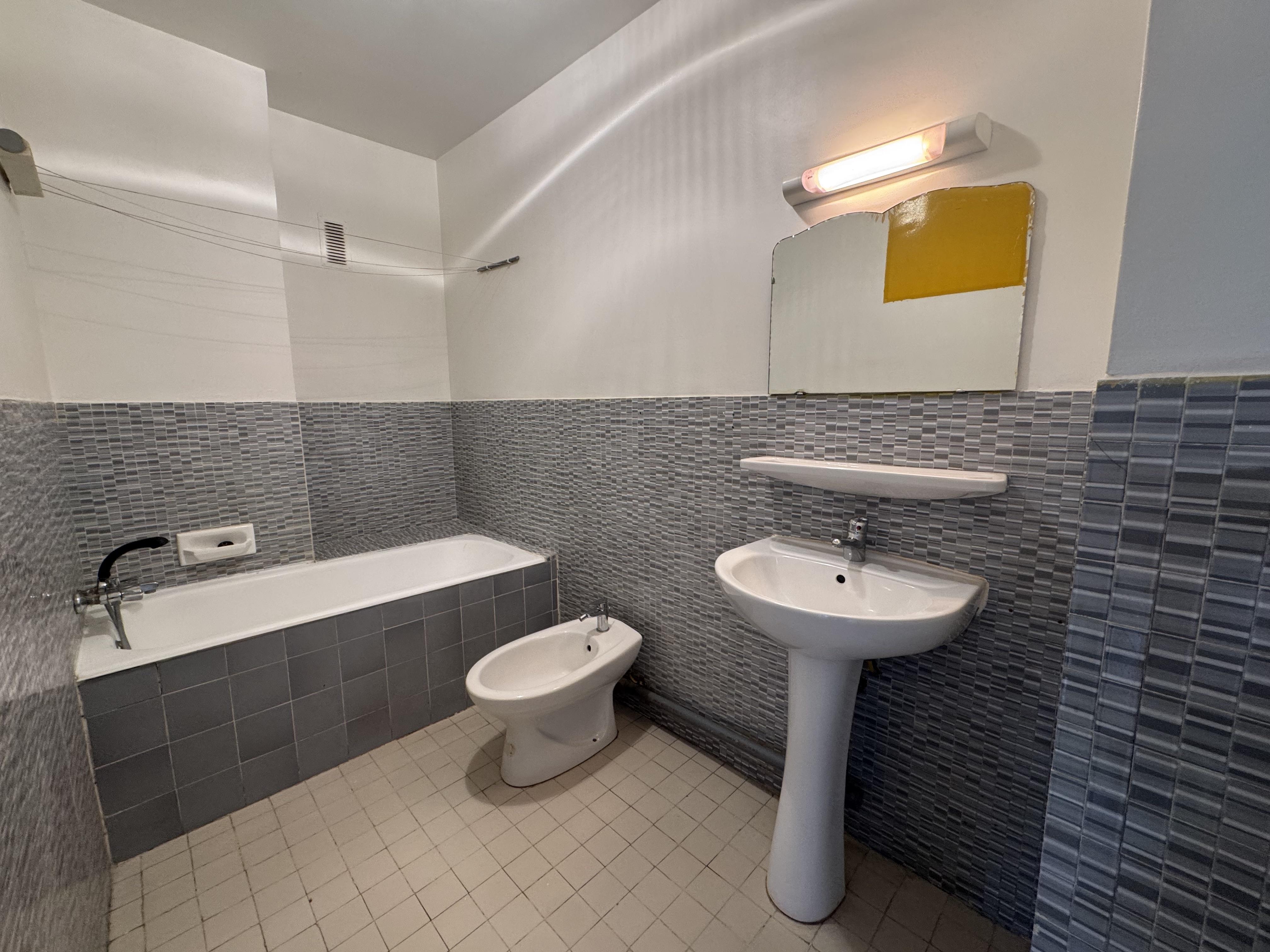 Appartement T3 - 3 pièces - 79.83 m² - Marseille (10ème arr.)