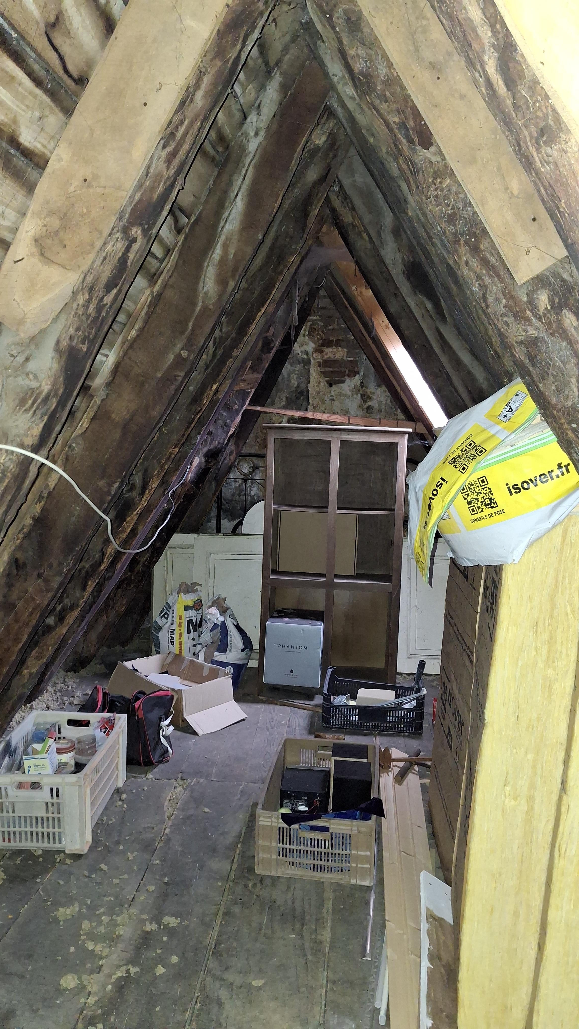 Maison - 2 pièces - 82 m² - Vic-sur-Cère