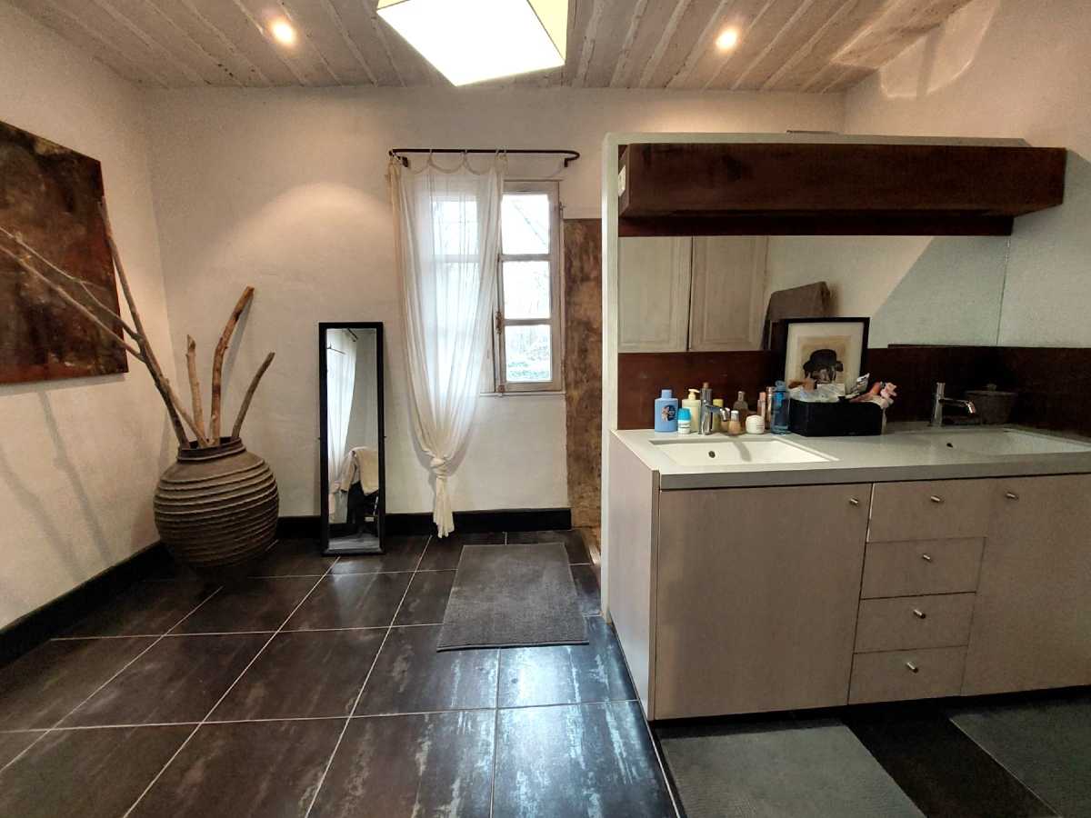 Maison 5 pièces 8967 m² · à Oppède · 8 967 m² · 630 000 €