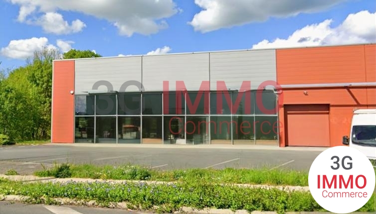 Local commercial 407 m² · à Niort · 406,8 m² · 4 950 €/mois