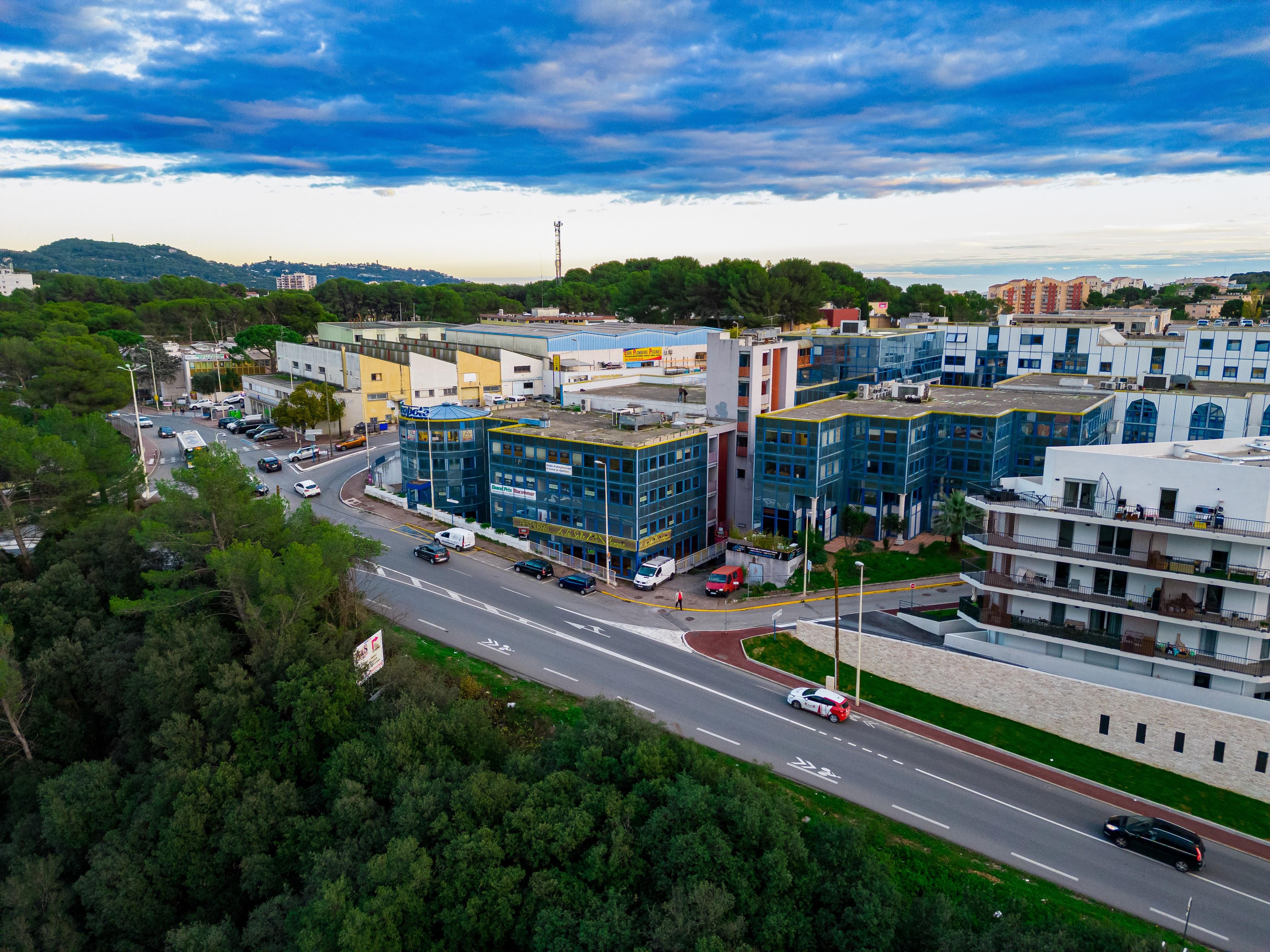 Local Commercial - 67.51 m² - Le Cannet