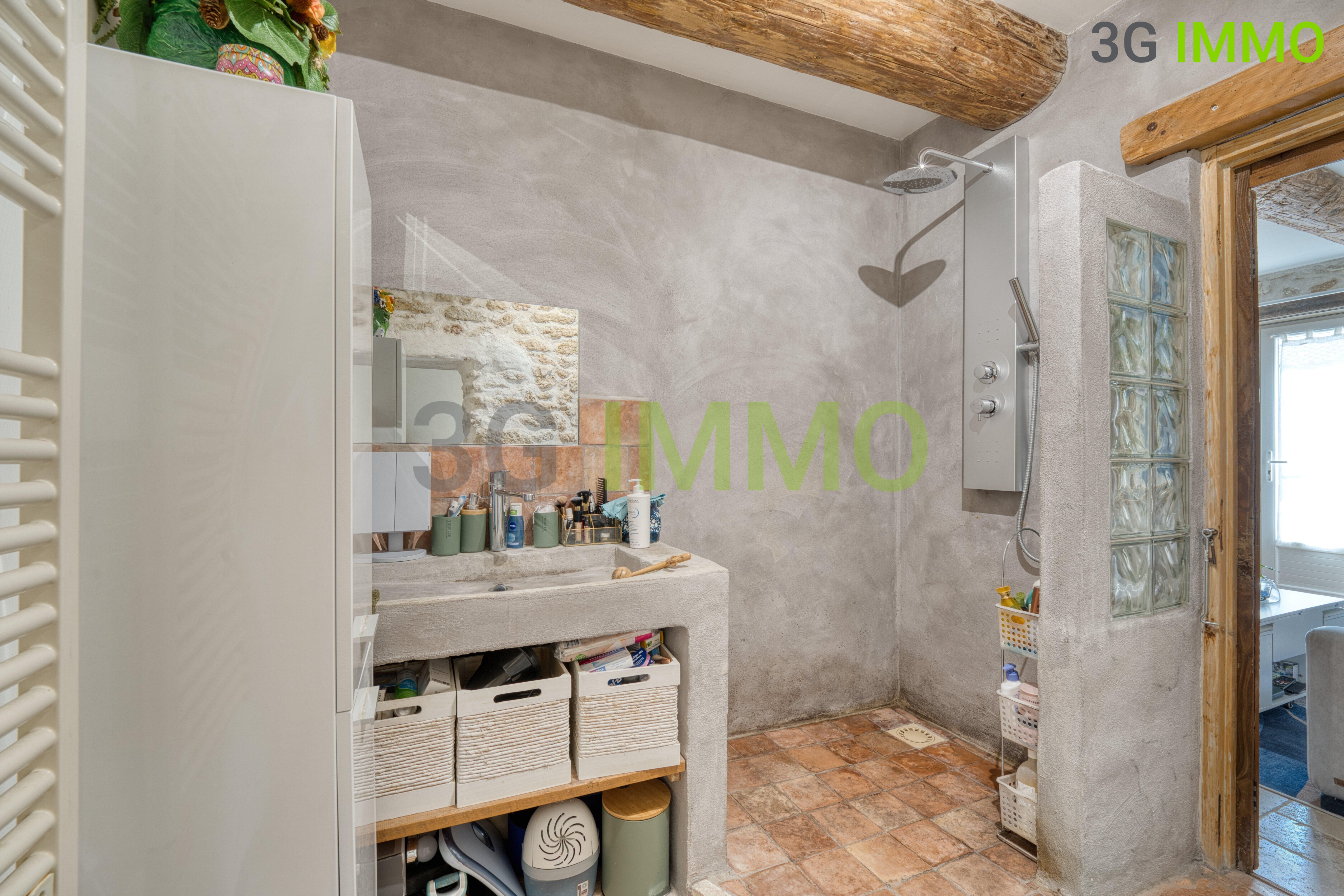 Maison 5 pièces 200 m² · à Camaret-sur-Aigues · 200 m² · 312 500 €