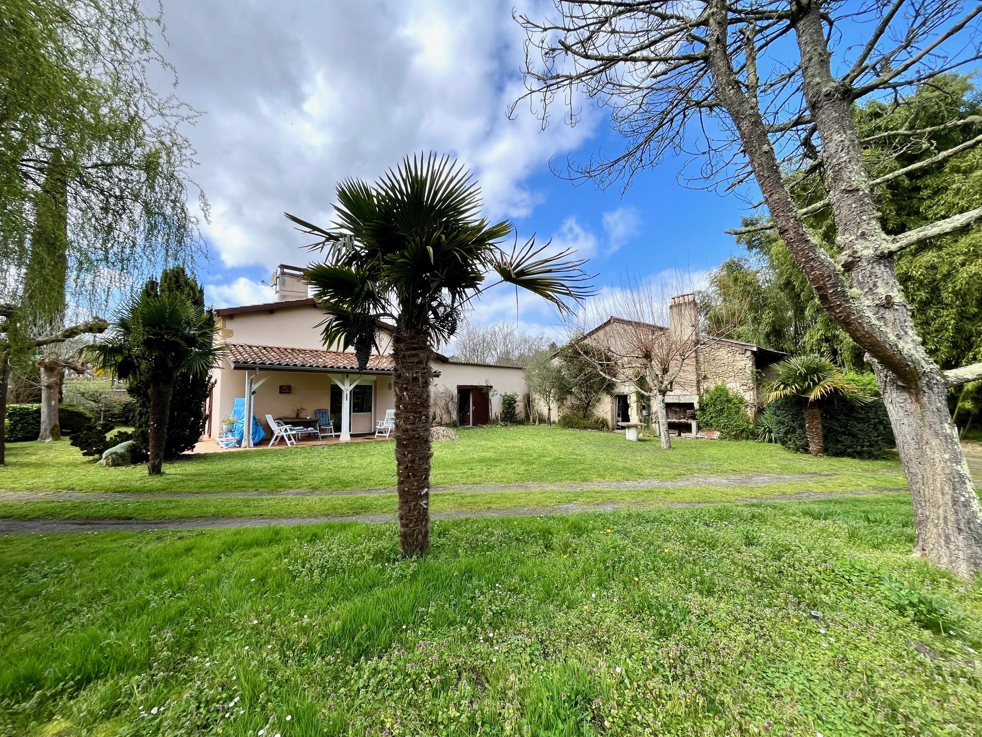 Maison - 4 pièces - 7127 m² - Bazas