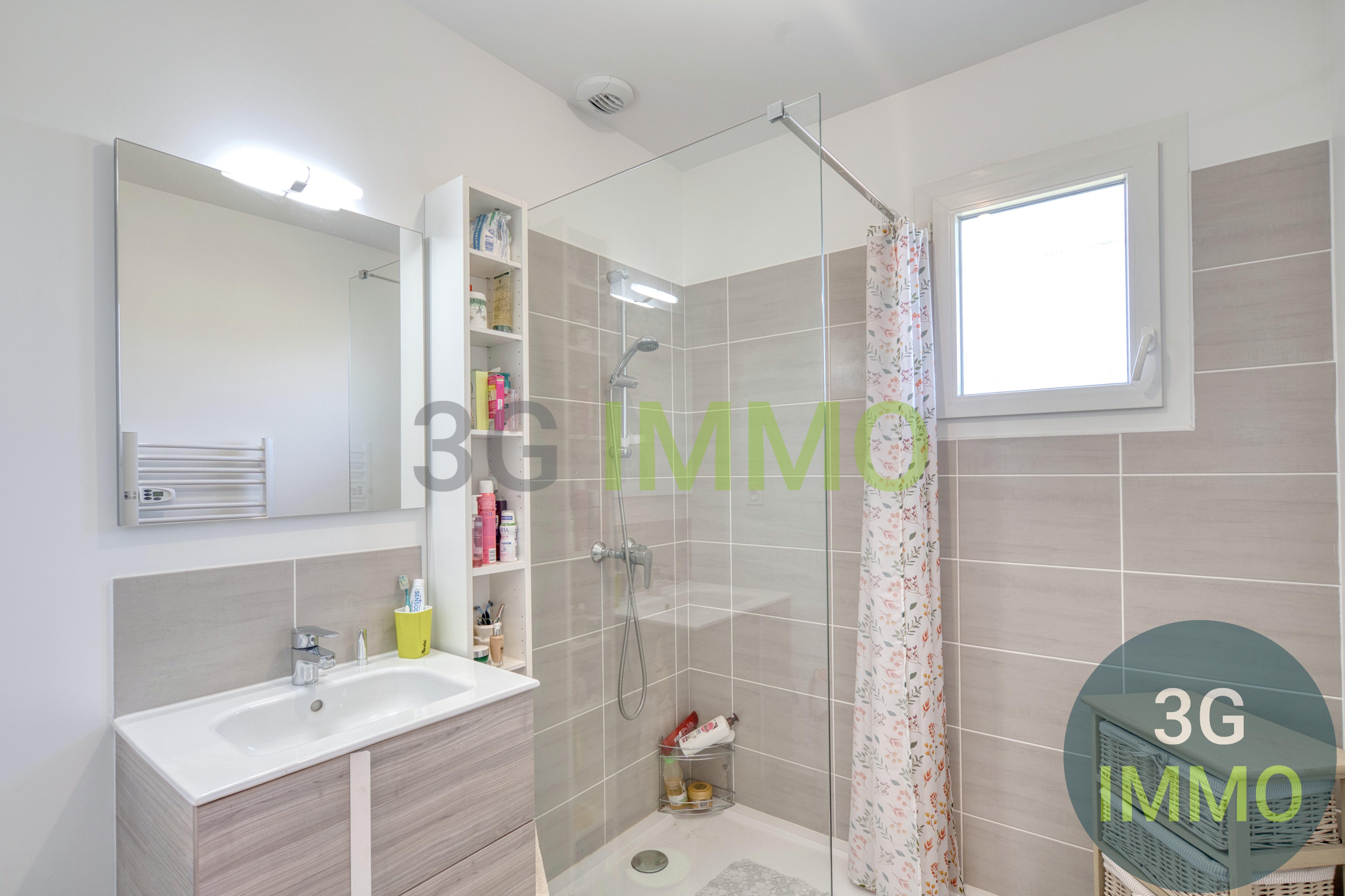 Maison 3 pièces 350 m² · à Piolenc · 350 m² · 209 000 €