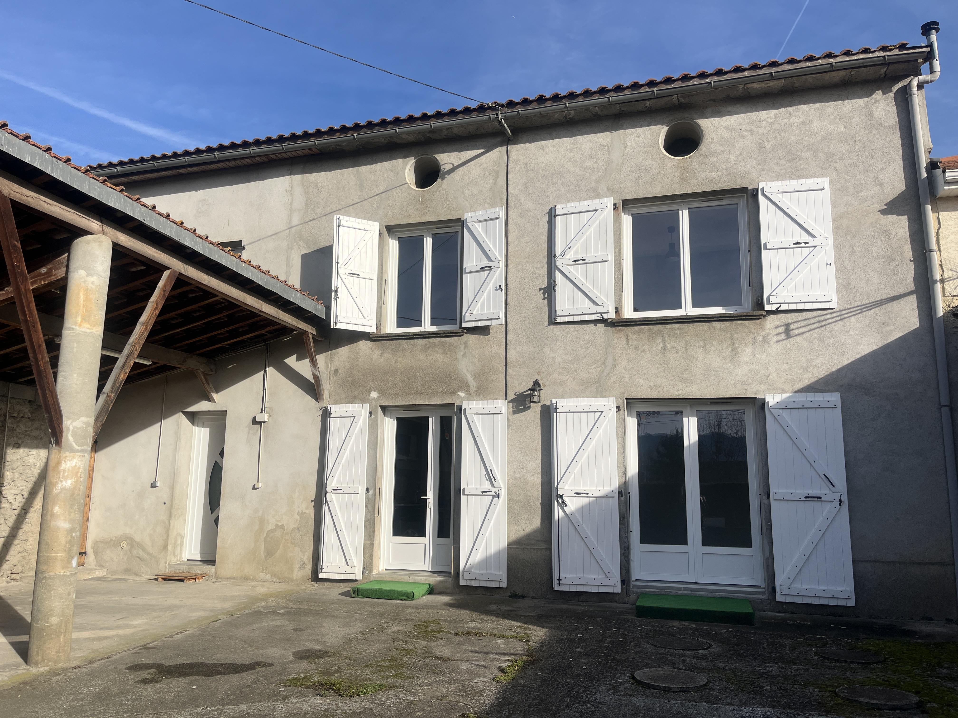 Maison 5 pièces 744 m² · à Saint-Paul · 744 m² · 163 500 €