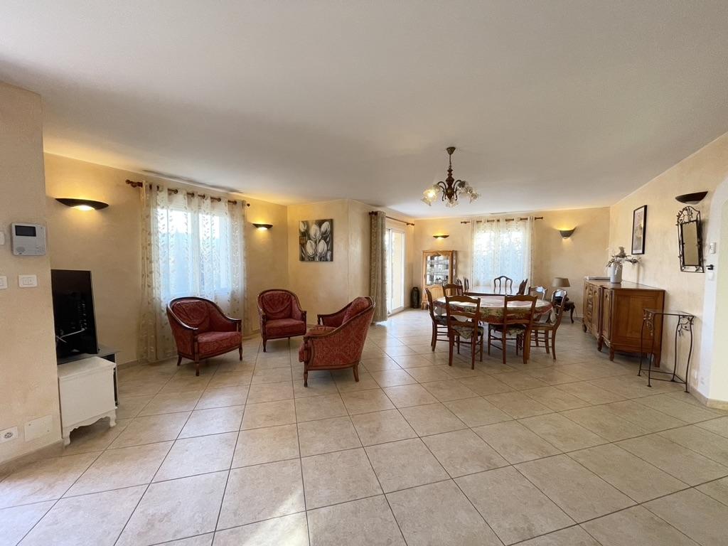 Maison 6 pièces 623 m² · à Gargas · 623 m² · 378 000 €