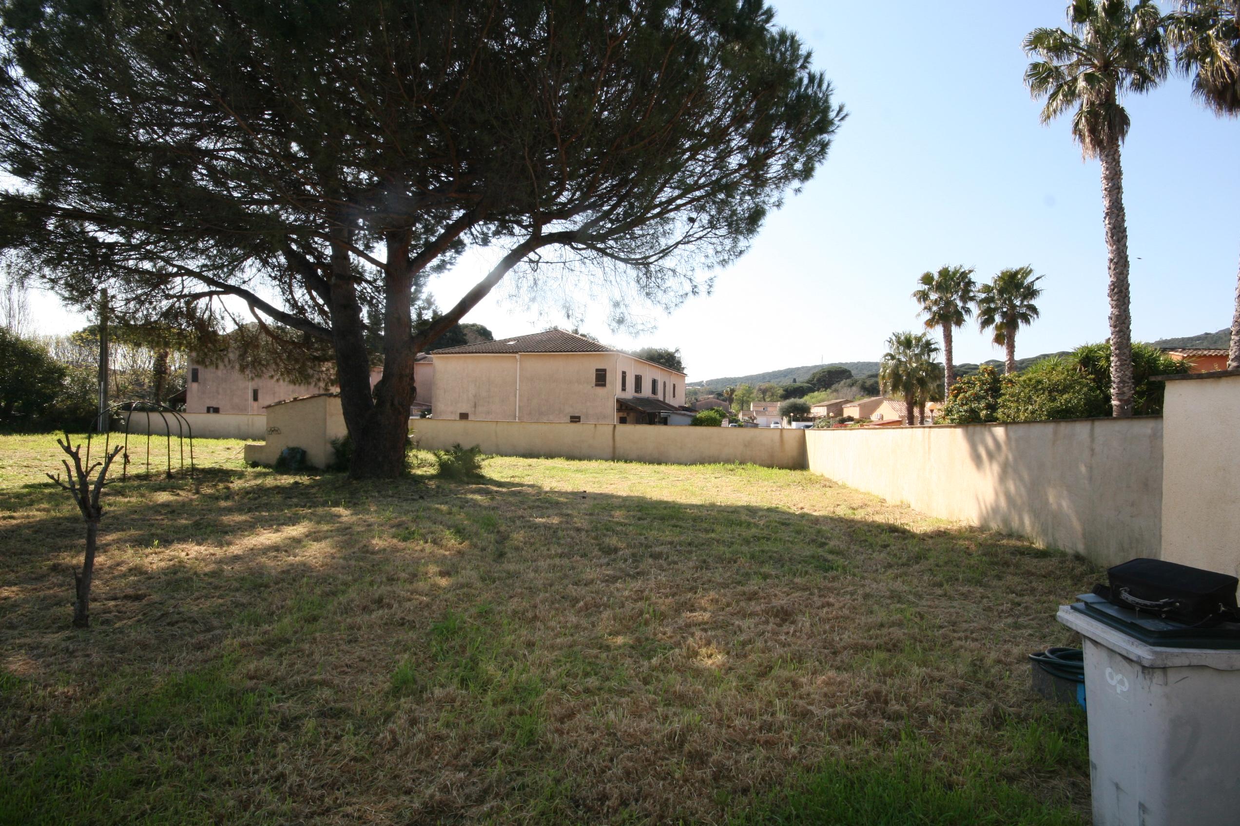 Terrain 514 m² · à Sainte-Maxime · 514 m² · 420 000 €