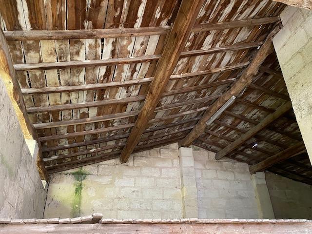 Maison 520 m² · à Arveyres · 520 m² · 107 000 €