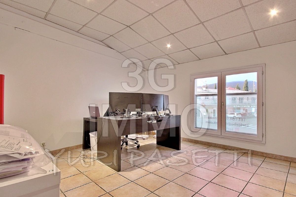 Local Commercial - 100 m² - Grasse