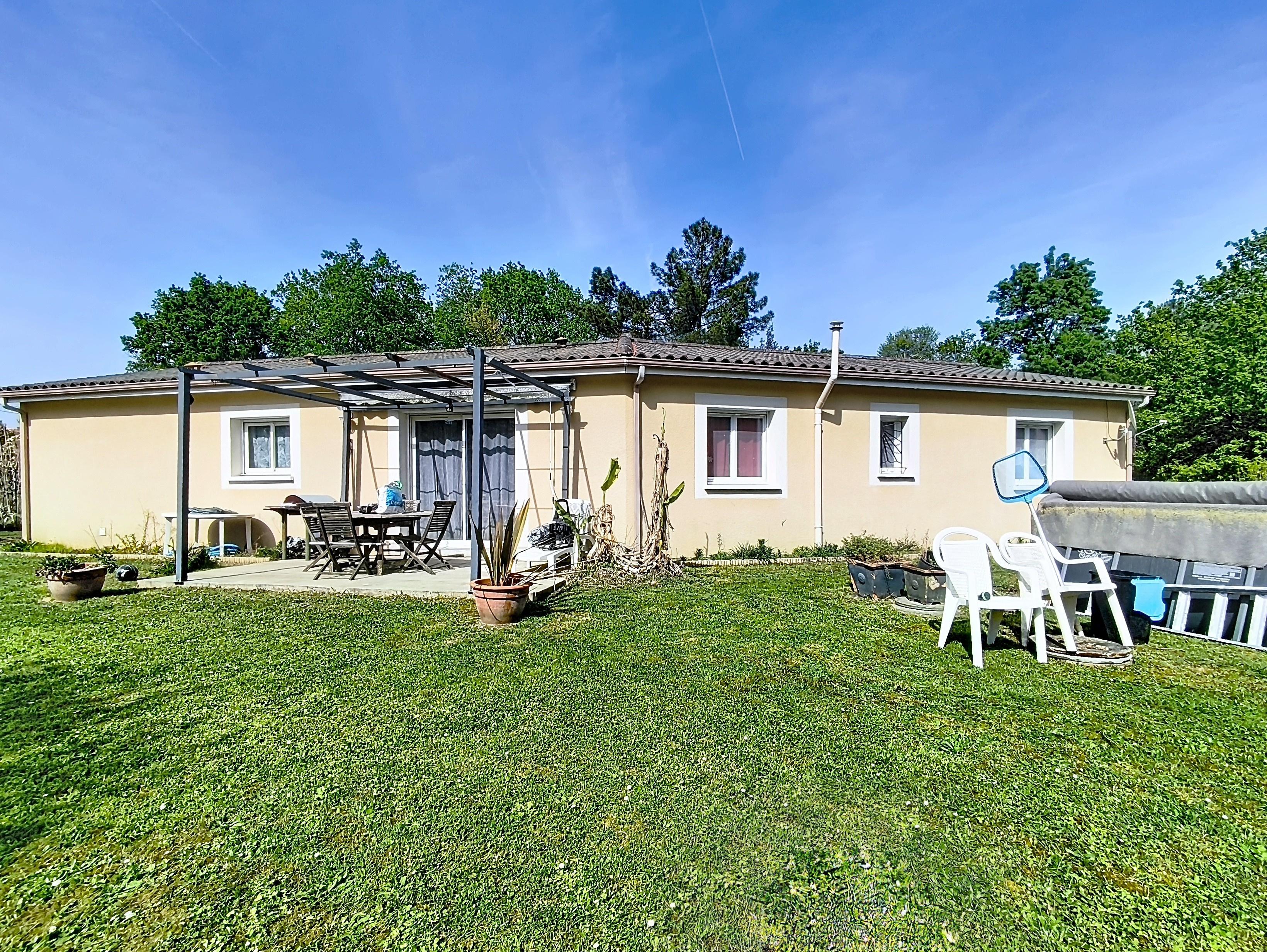 Maison 5 pièces 950 m² · à Roaillan · 950 m² · 249 500 €