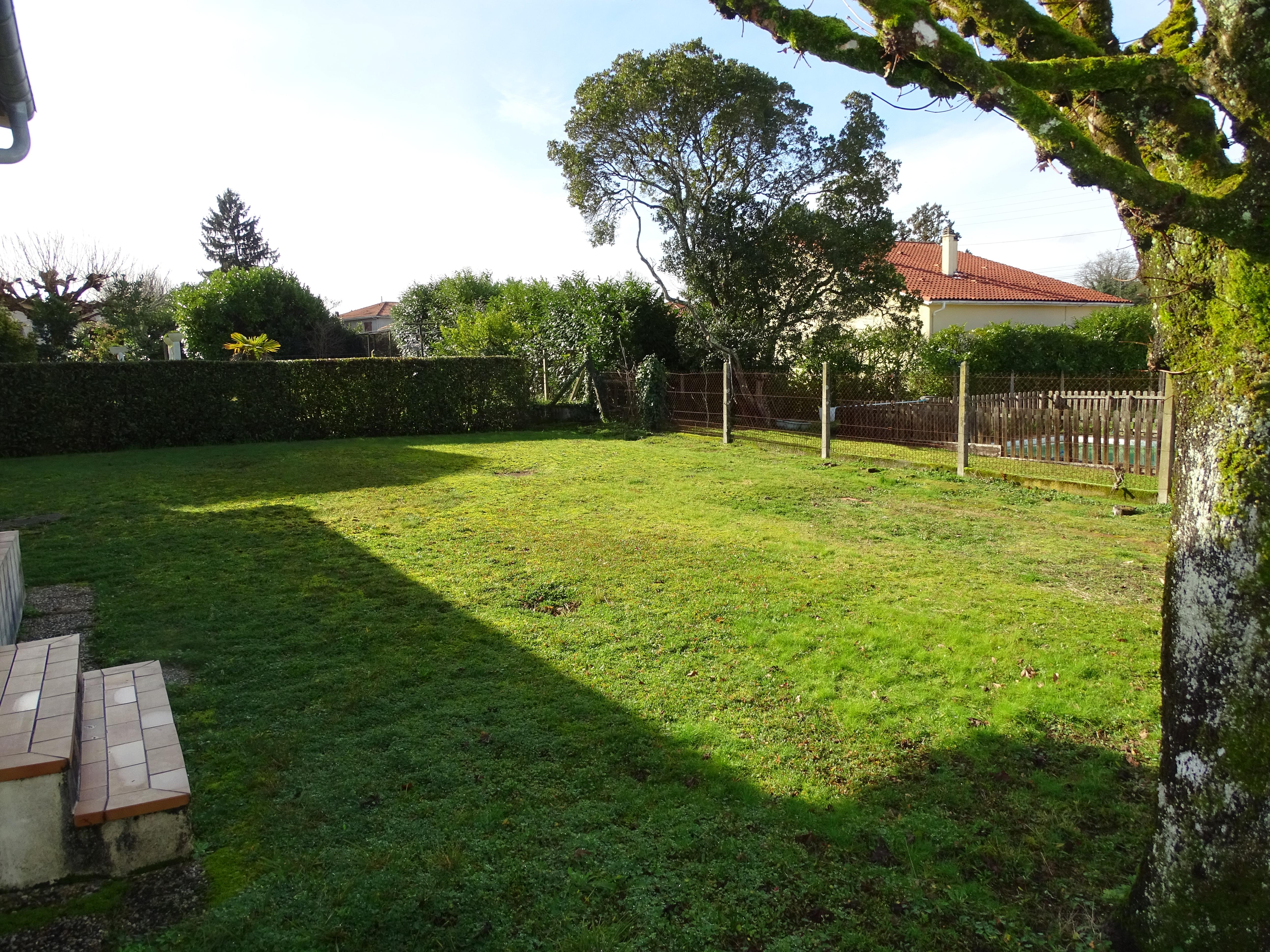 Maison 5 pièces 560 m² · à Mont-de-Marsan · 560 m² · 199 000 €