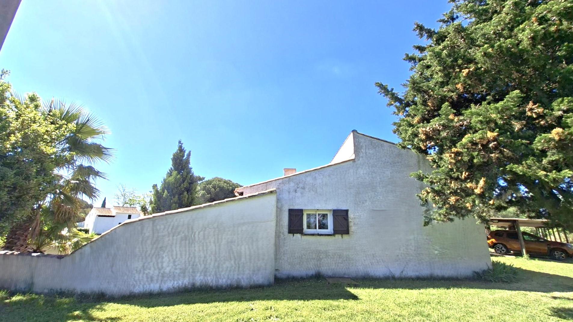 Maison 2 pièces 90 m² · à Saintes-Maries-de-la-Mer · 90 m² · 269 000 €