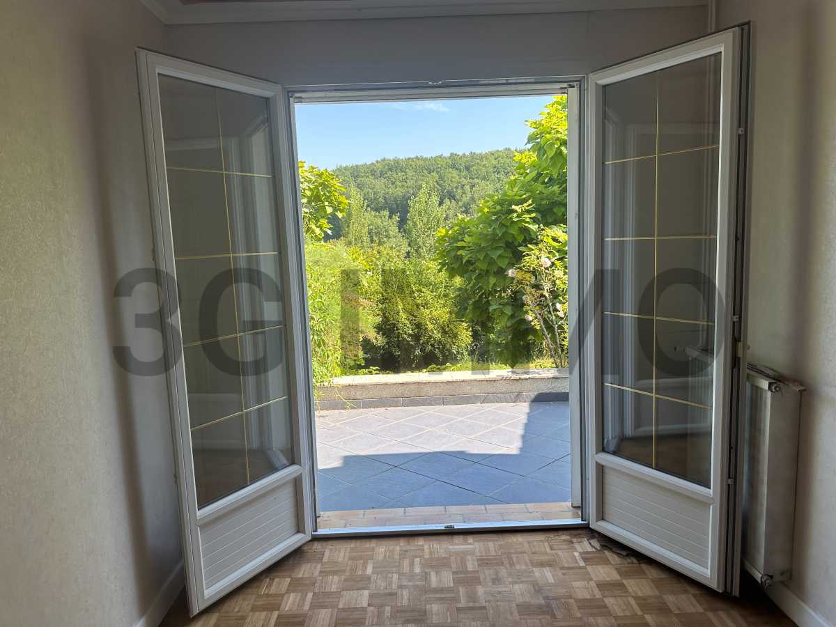 Maison 5 pièces 205 m² · à Roquefort · 205 m² · 219 900 €