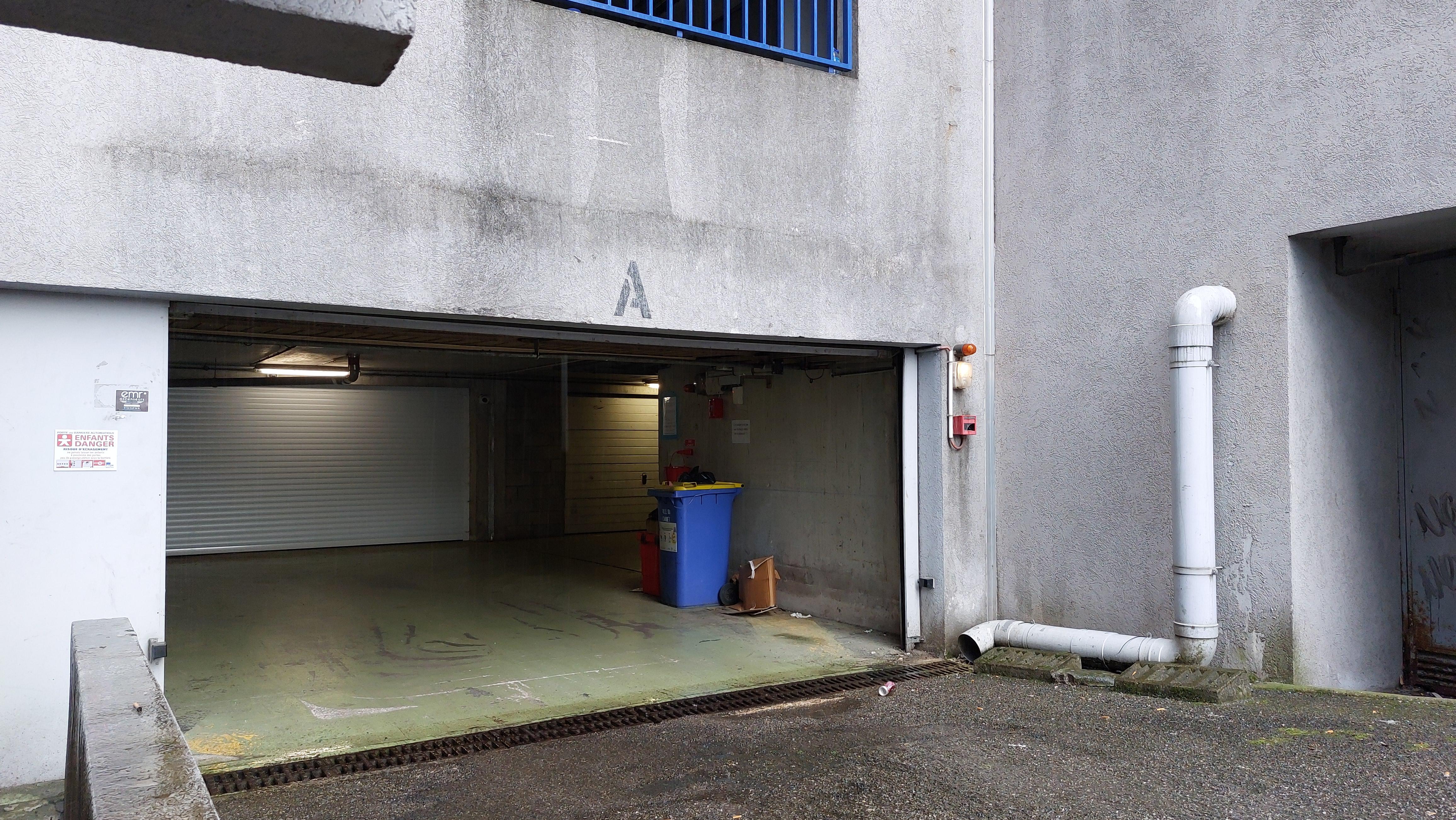 Local commercial 30 m² · au Cannet · 29,8 m² · 350 €/mois