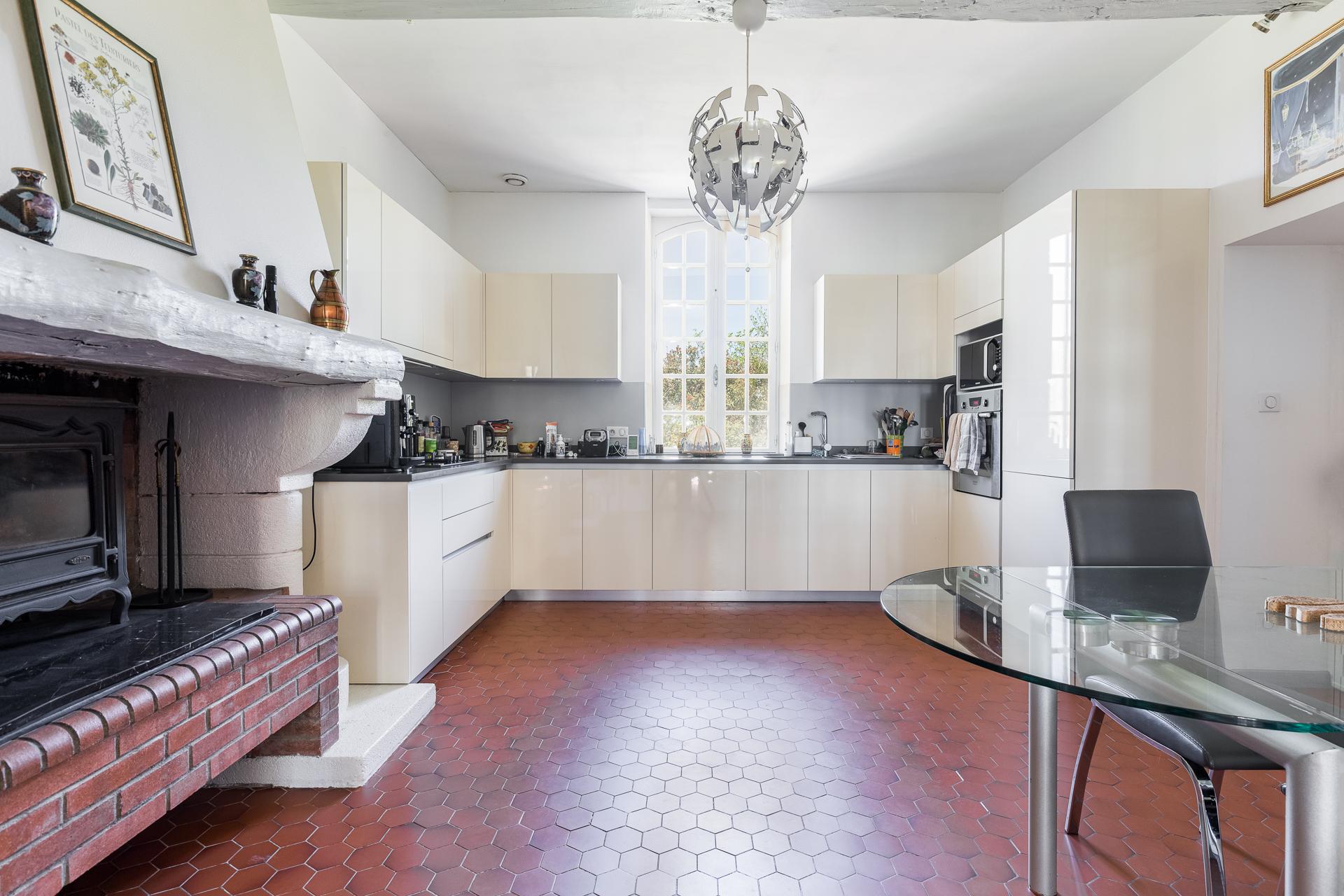 9 pièces 7385 m² · à Vieillevigne · 7 385 m² · 690 000 €