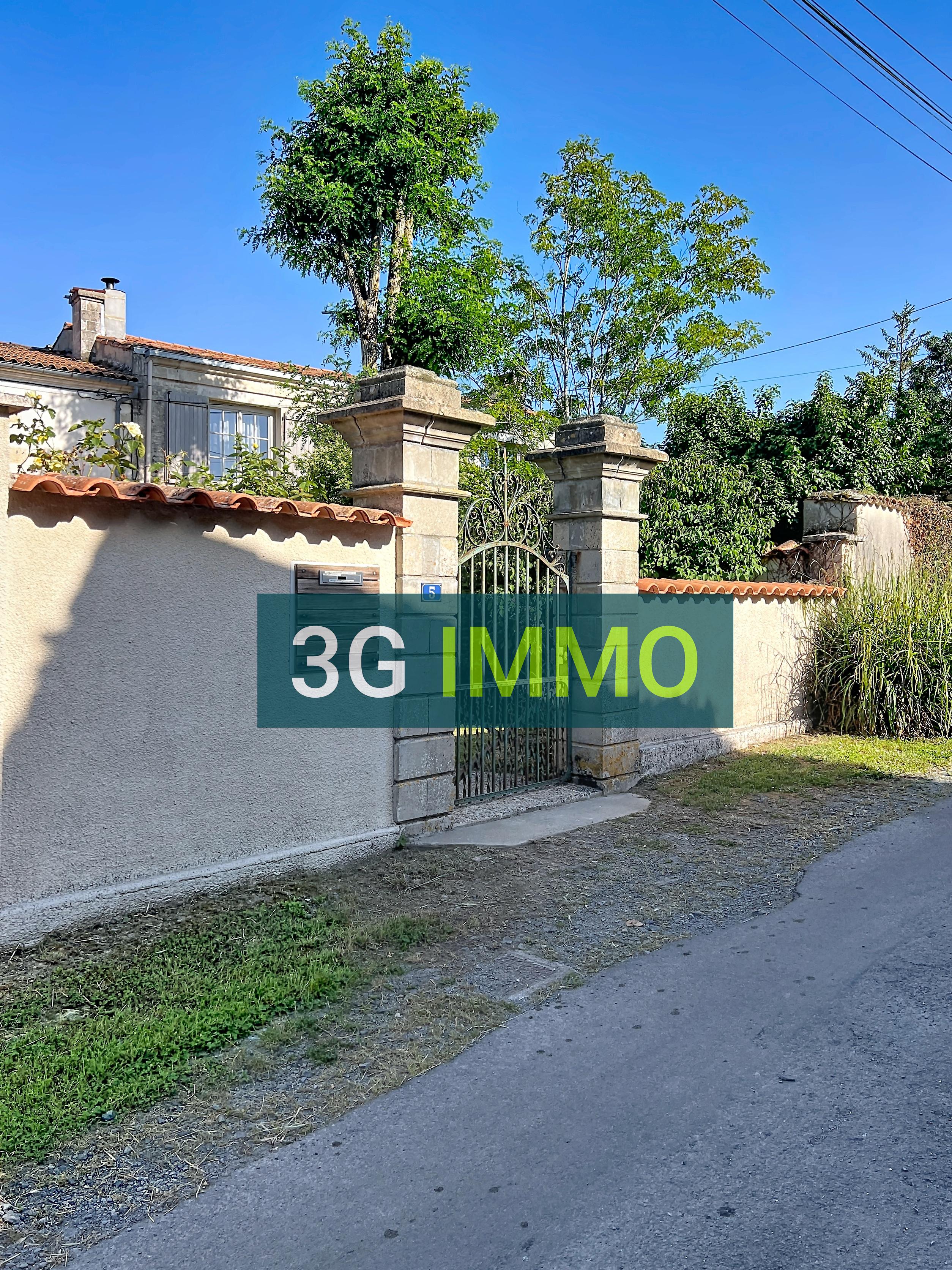 7 pièces 2500 m² · à Arçais · 2 500 m² · 293 895 €