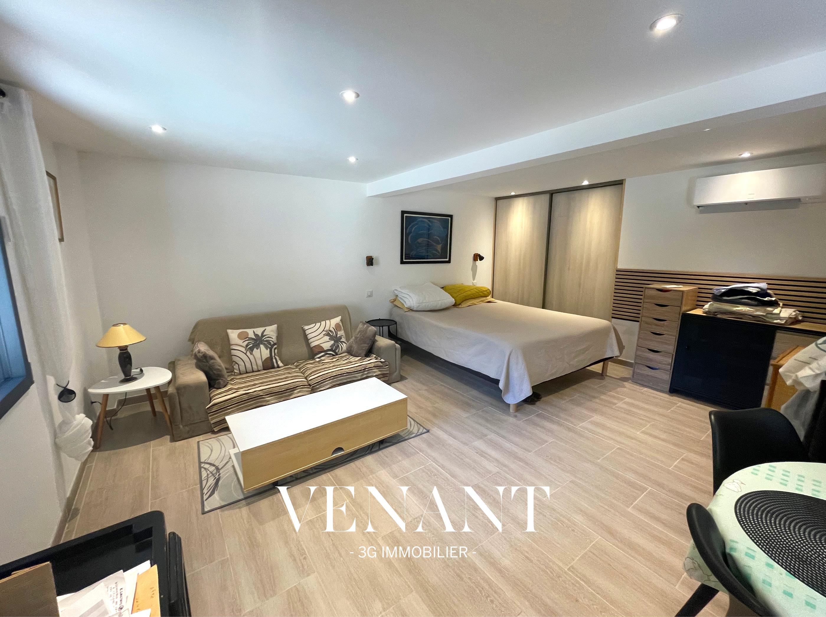Maison 12 pièces 1200 m² · à Sarlat-la-Canéda · 1 200 m² · 942 000 €