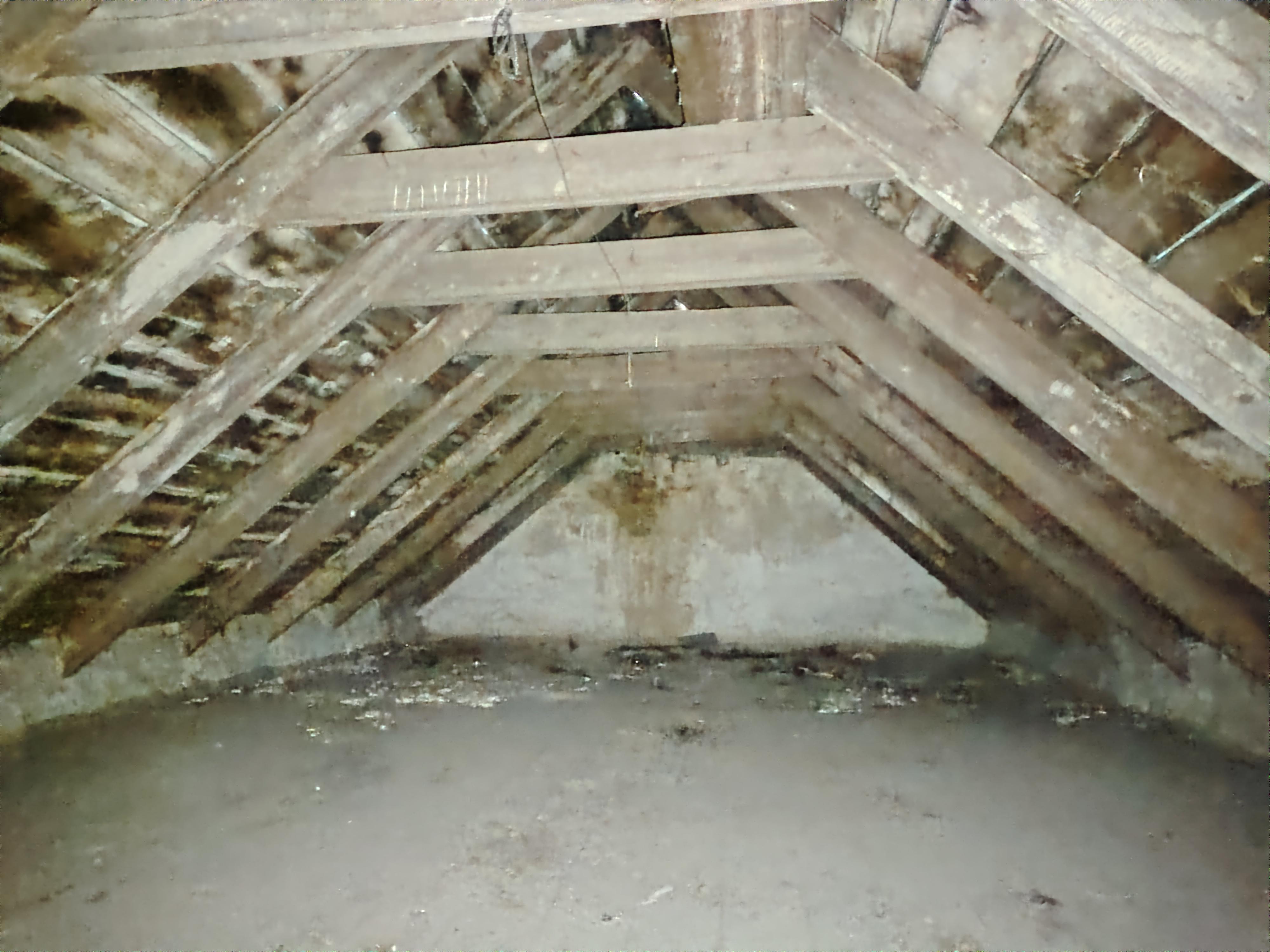Maison en pierre - 590 m² - Ploudaniel · 590 m² · 115 000 €