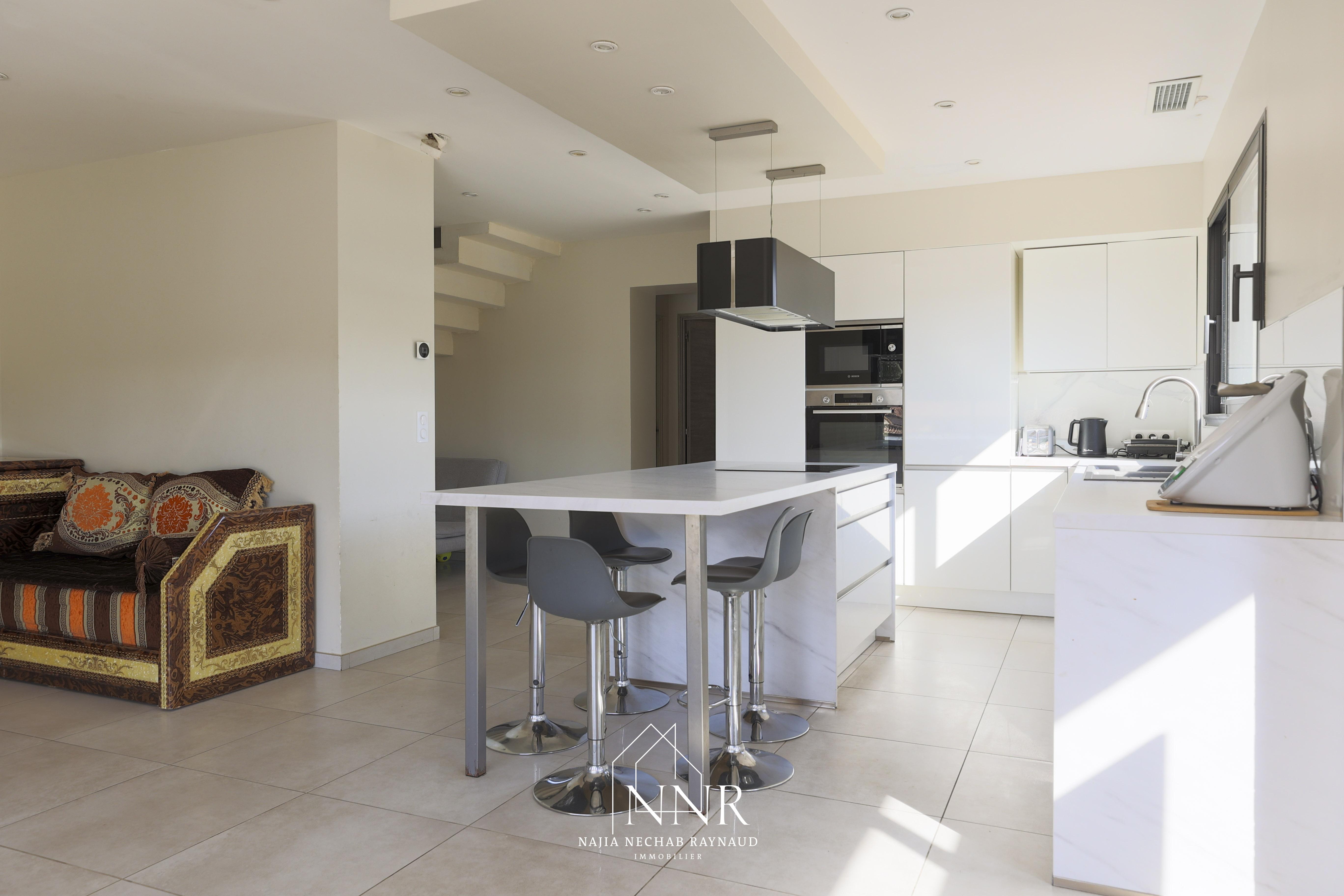 Maison 5 pièces 129 m² · à Clermont-l'Hérault · 128,7 m² · 399 000 €