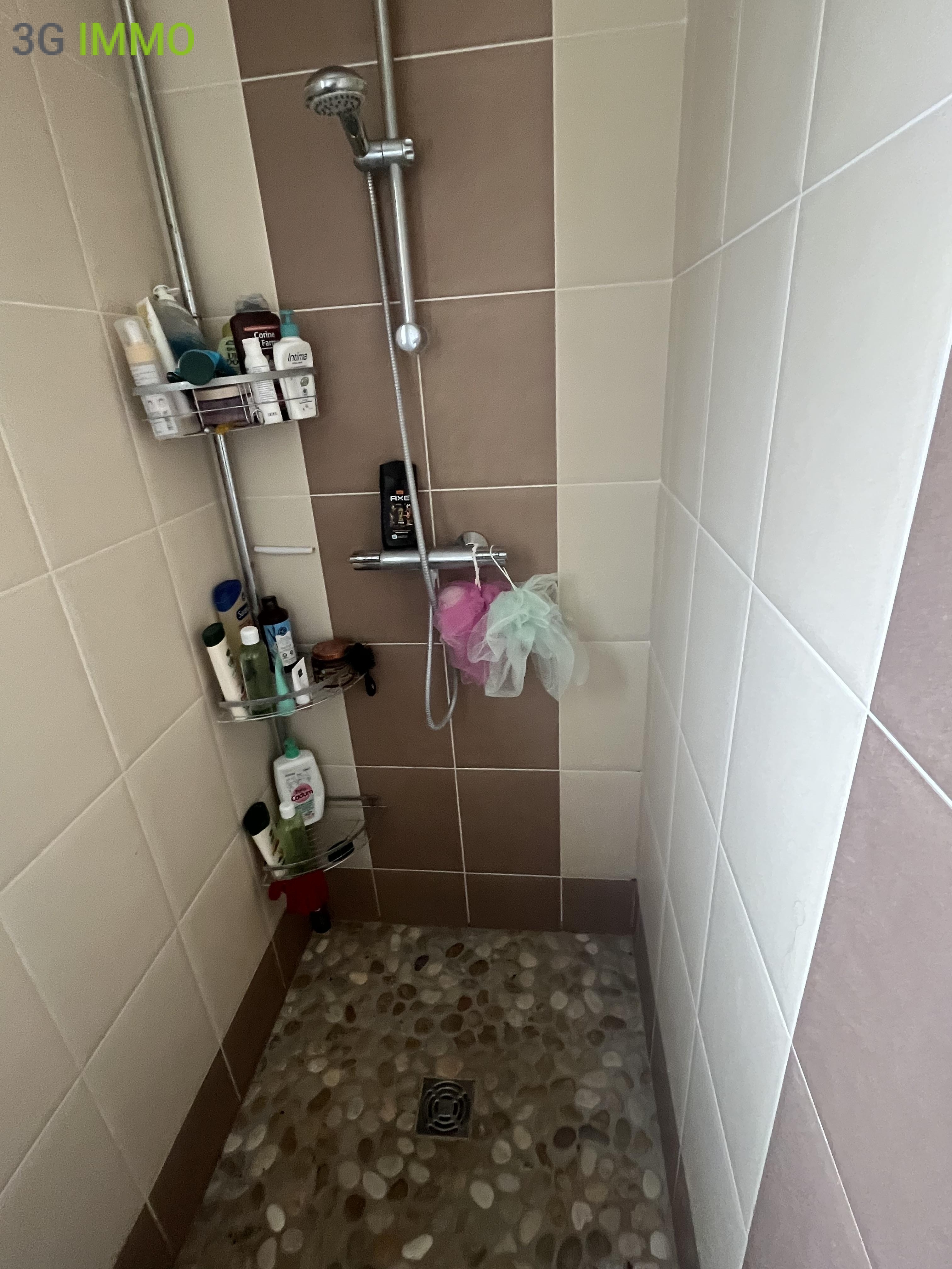 Maison 6 pièces 745 m² · à Tessy-Bocage · 745 m² · 242 000 €
