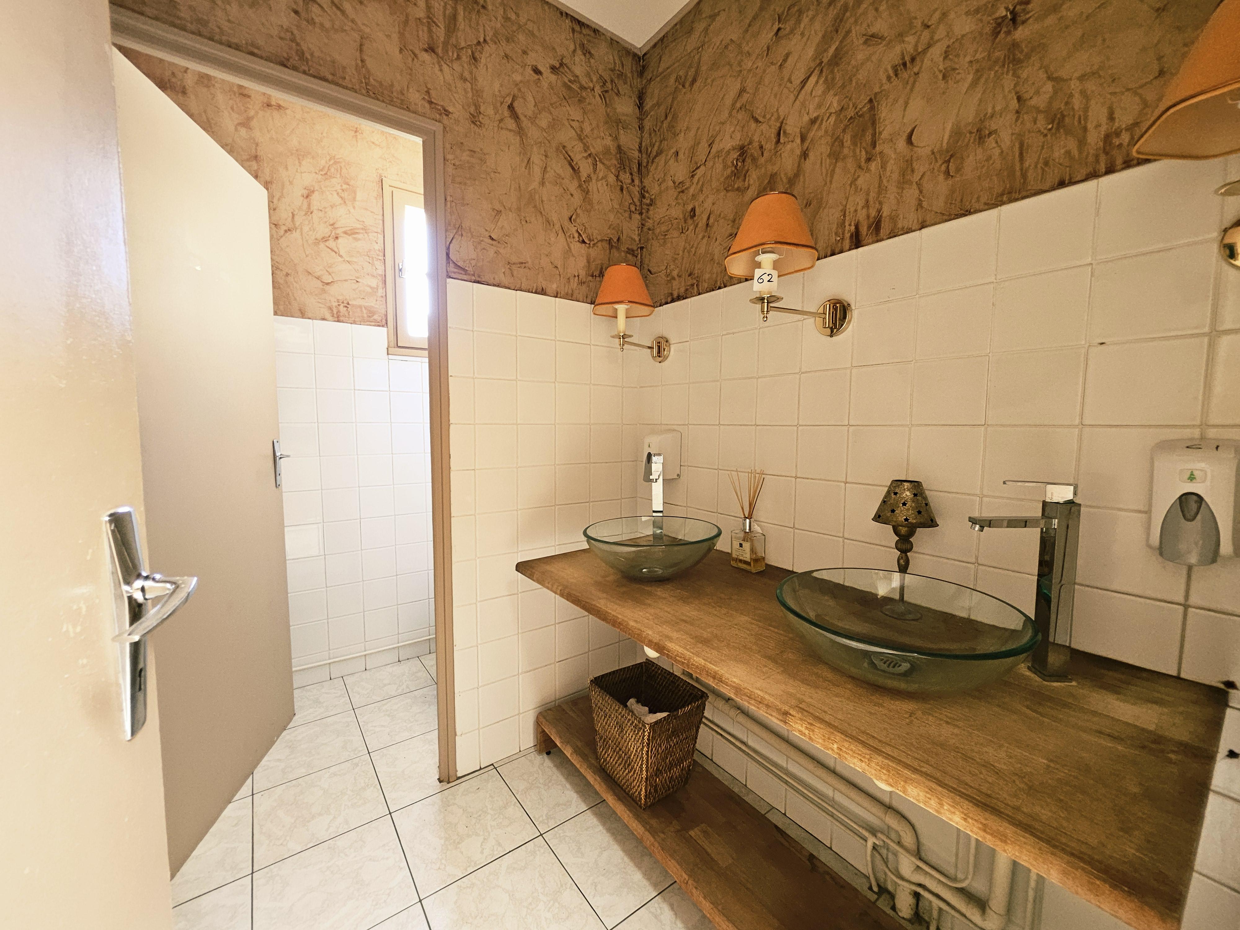 Immeuble 800 m² · à Sorges Et Ligueux en Périgord · 800 m² · 378 000 €