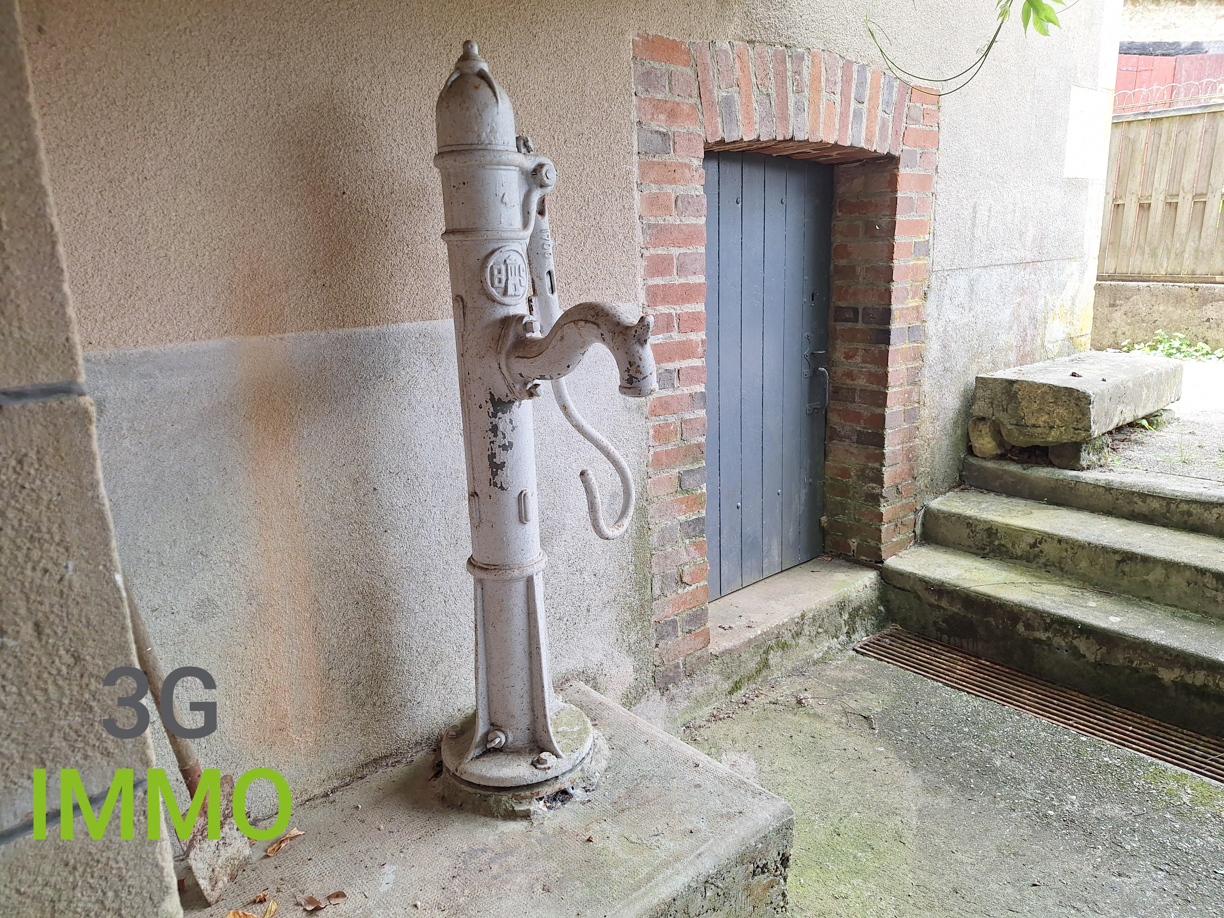 Maison 7 pièces 226 m² · à Sommières-du-Clain · 226 m² · 179 000 €