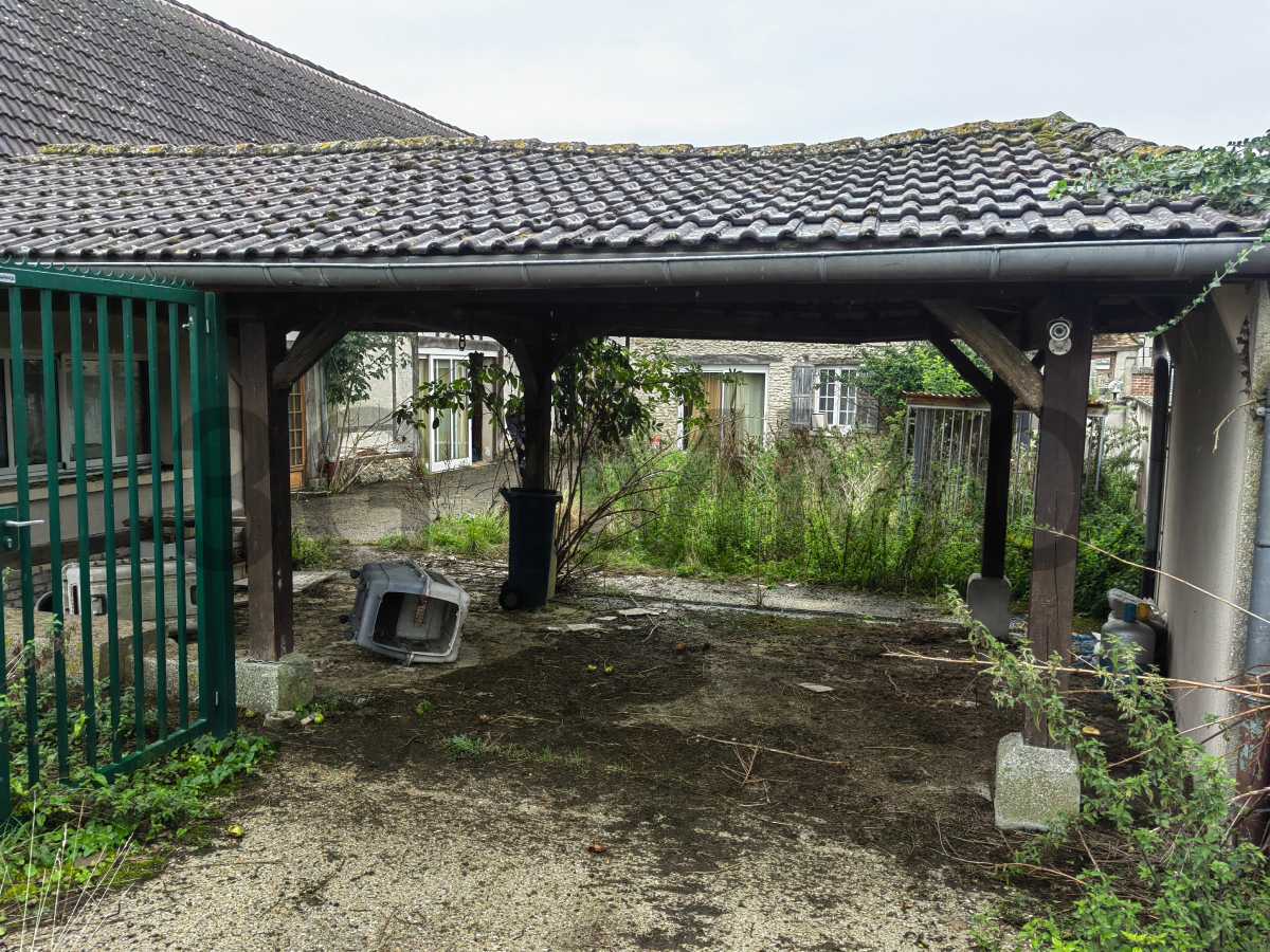 Maison - 1348 m² - Vexin-sur-Epte