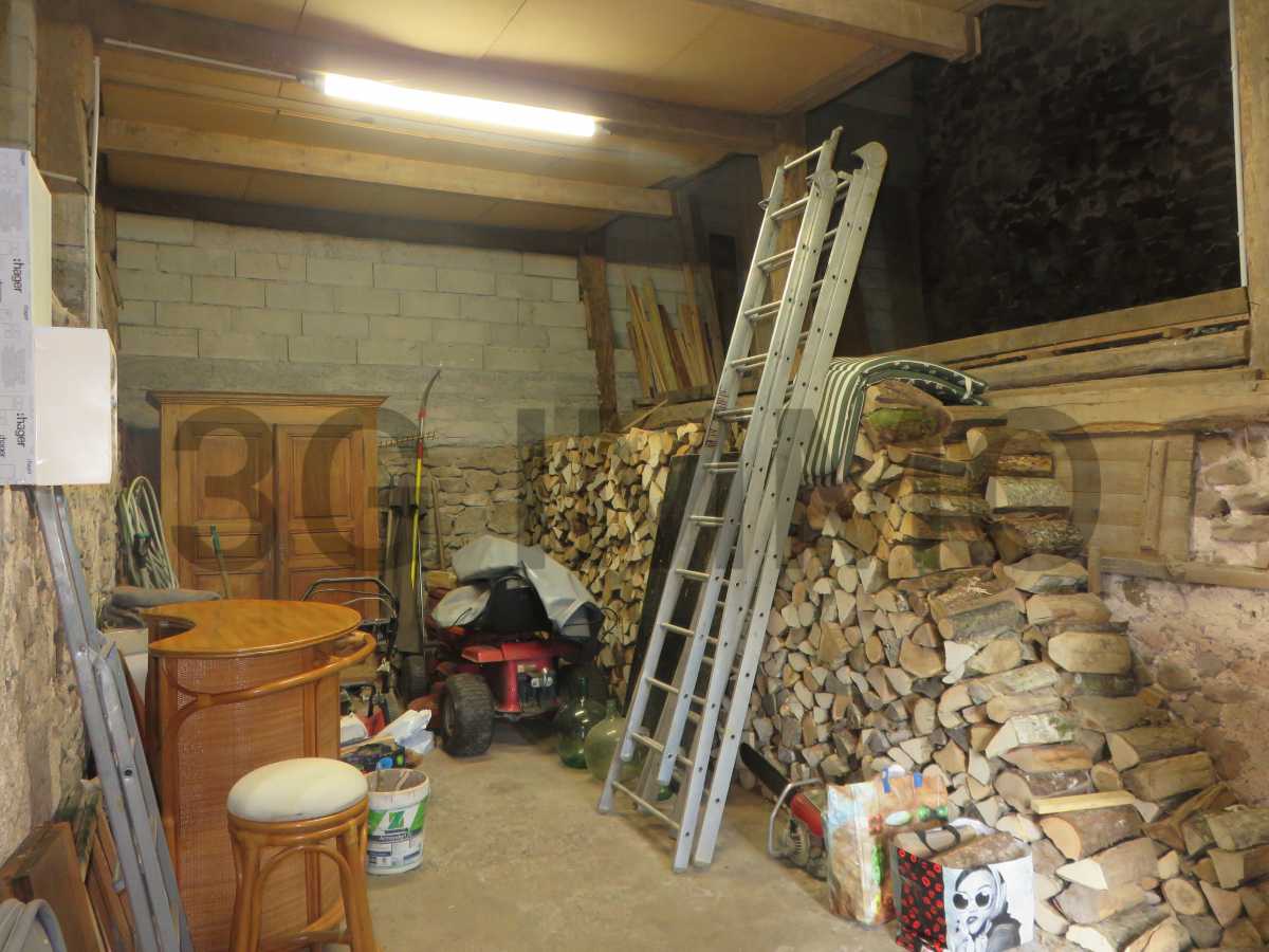 Maison 8 pièces 3241 m²