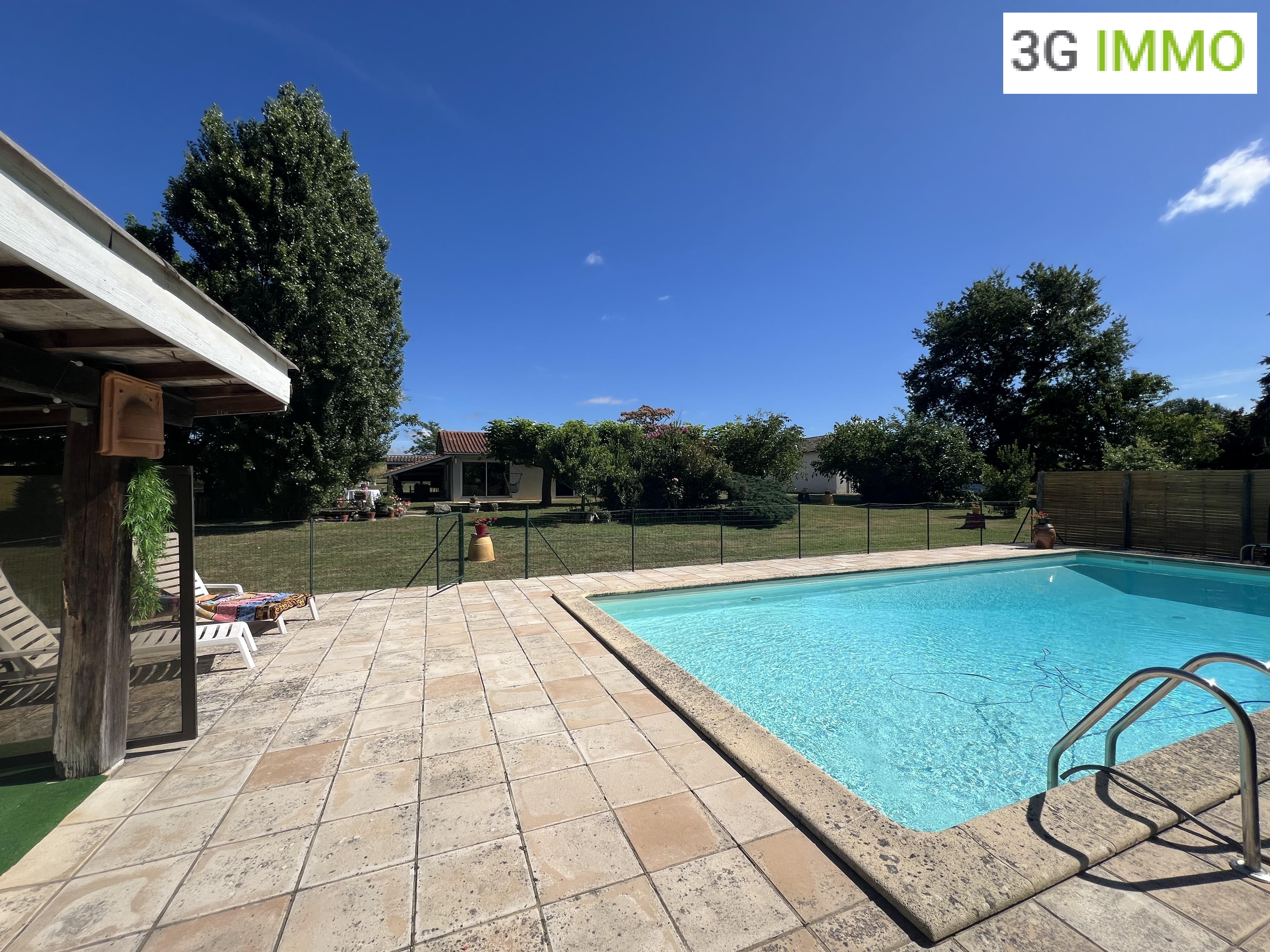 Maison 6 pièces 22052 m² · à Monségur · 22 052 m² · 333 000 €
