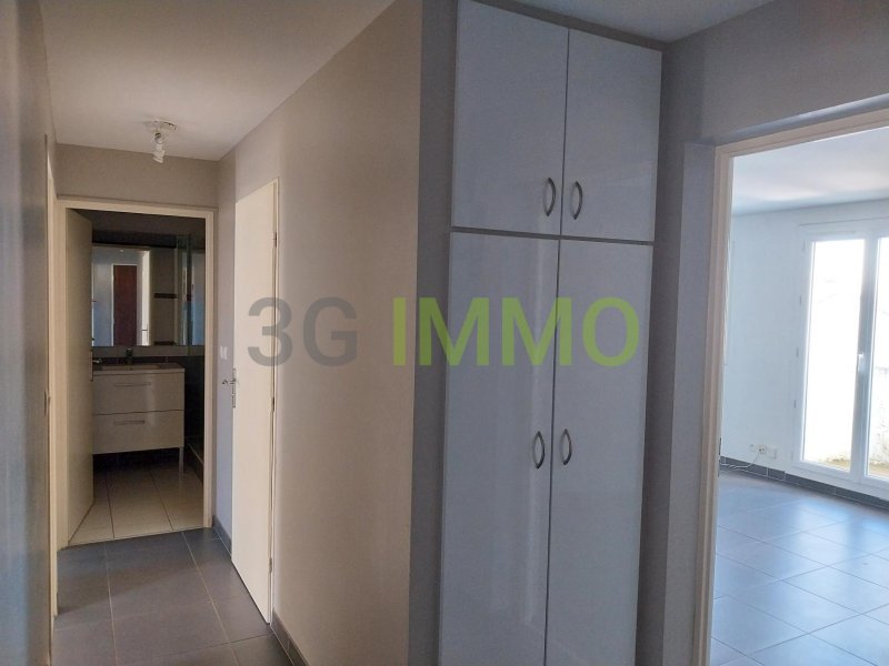 Appartement T3 à Montigny-le-Bretonneux (78180) - Photo 2