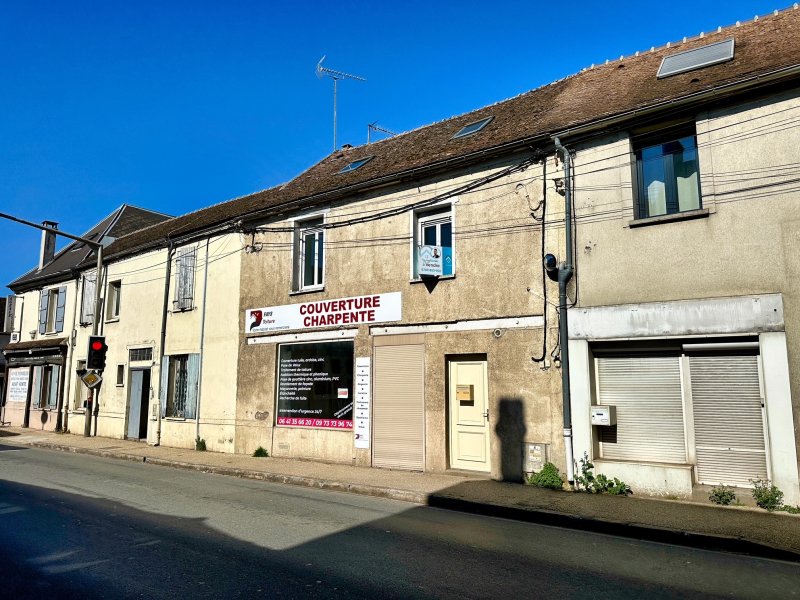 Immeuble à La Chapelle-la-Reine (77760)