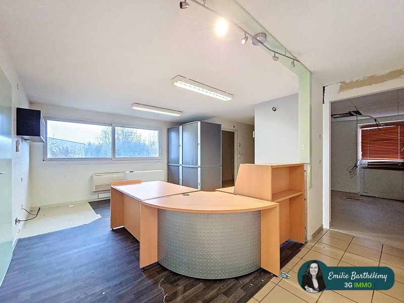 Local Industriel / Bâtiment à Reignier-Ésery (74930) - Photo 4