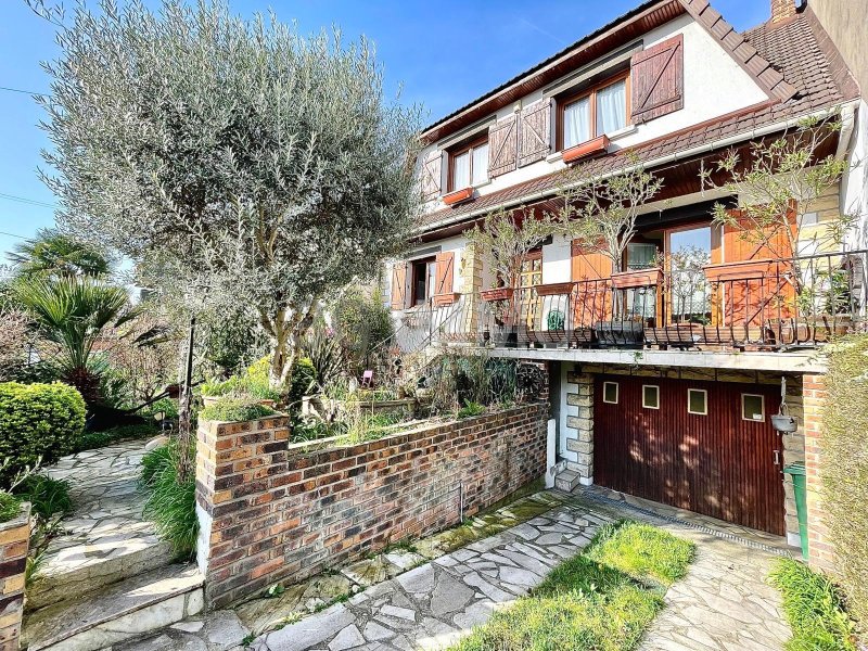 Maison T6+ à Drancy (93700)