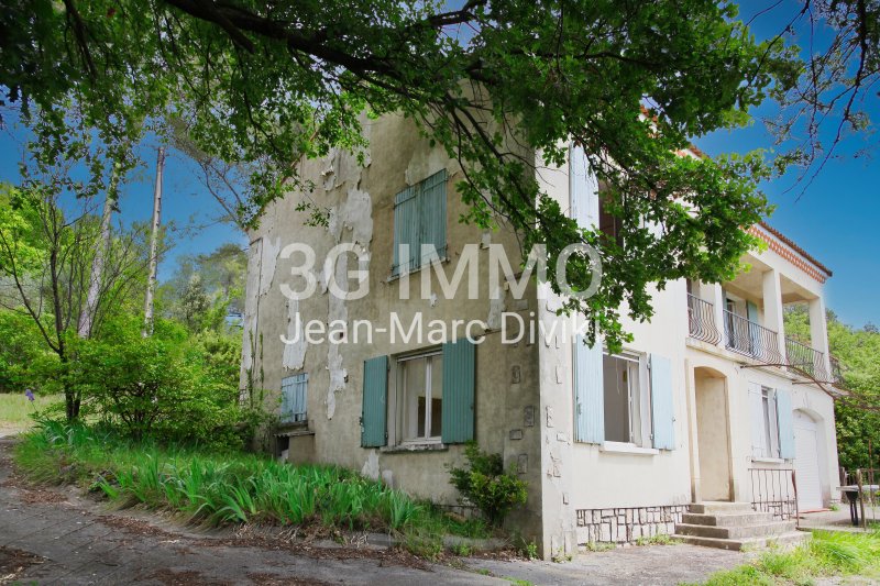 Maison à rénover à Villelaure (84530)