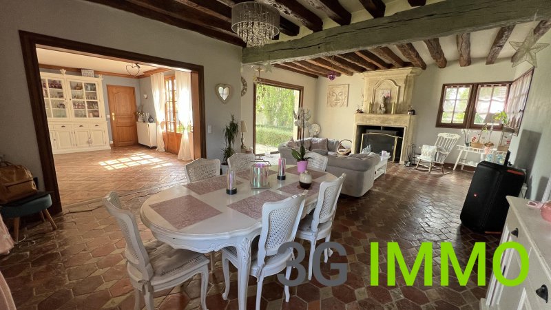 Maison T6+ à Houdan (78550)