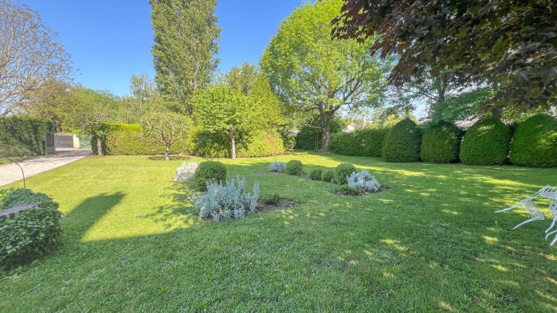 Maison bourgeoise à Houdan (78550) - Photo 2