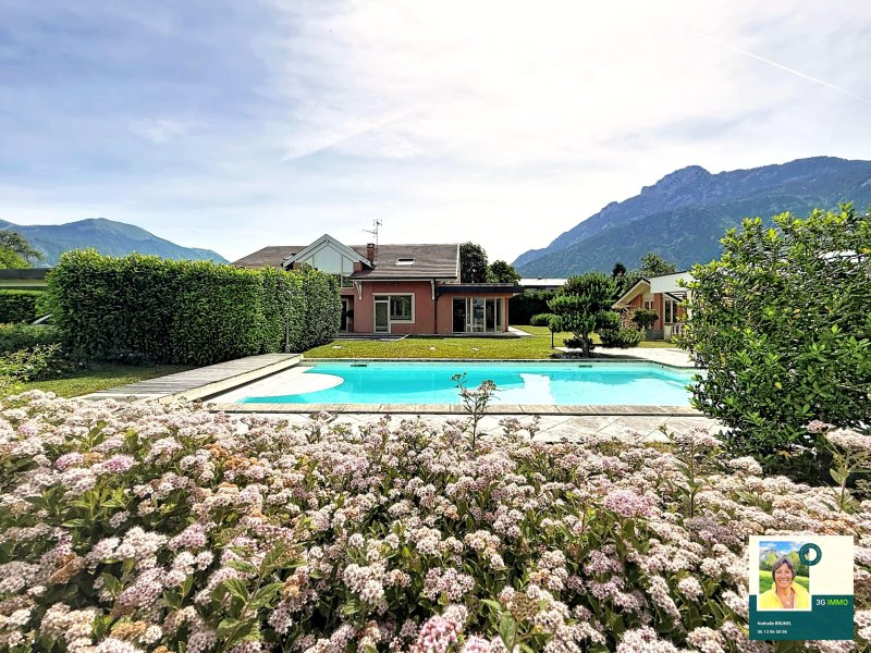 Villa à Saint-Pierre-en-Faucigny (74800)