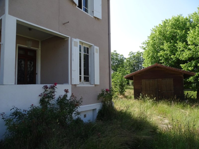 Photo 10