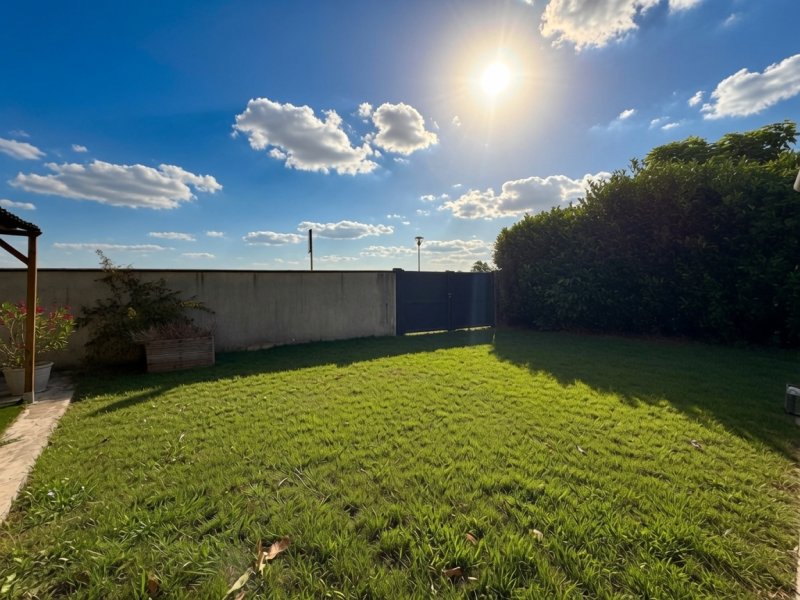 Maison T6 à Moncourt-Fromonville (77140) - Photo 2