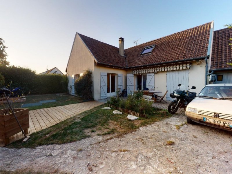 Maison à Saint-Pierre-Lès-Nemours (77140)