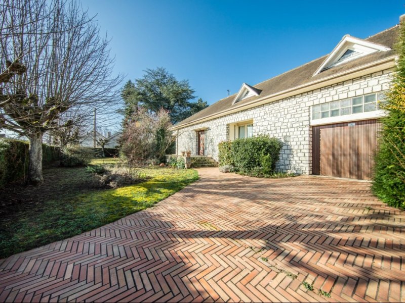Maison à Saint-Pierre-Lès-Nemours (77140)