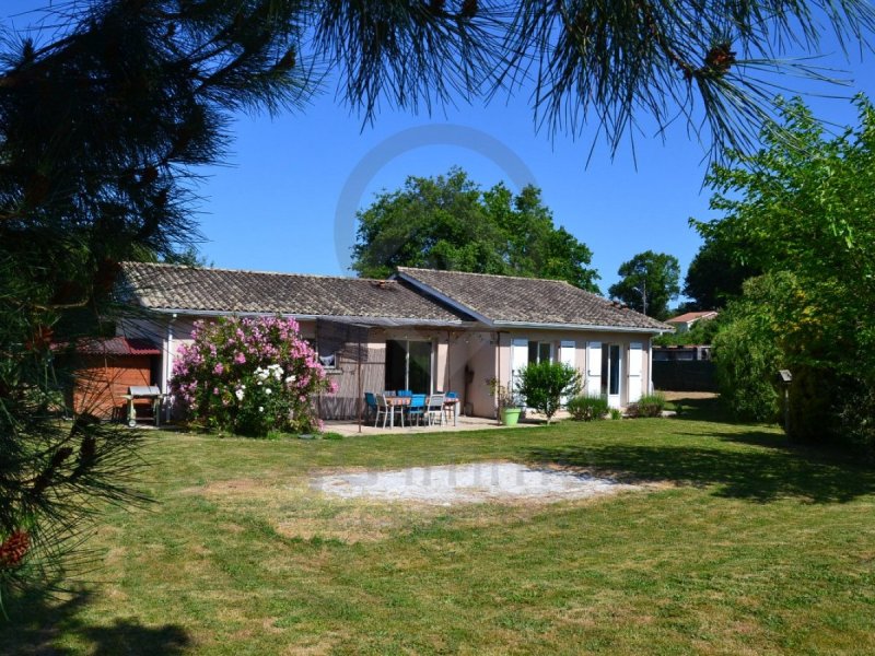 Maison à Targon (33760)