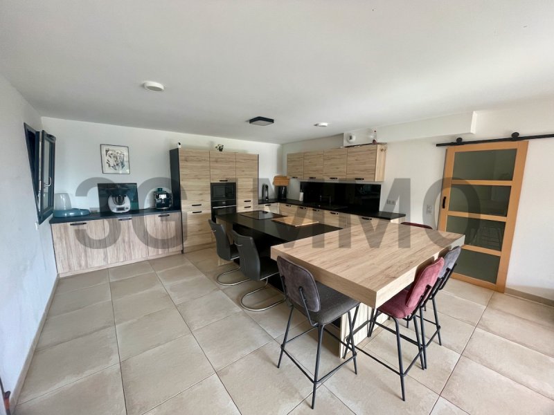 Appartement à Afa (20167)