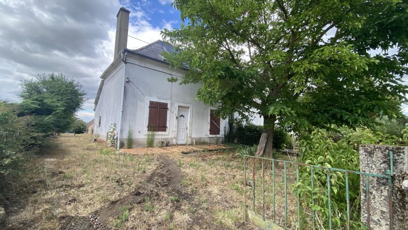 Maison à Saint-Jean-Du-Bois (72430)