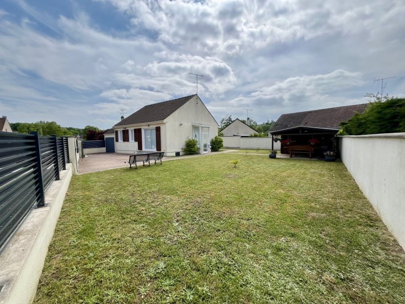 Maison à Saint-Pierre-lès-Nemours (77140)