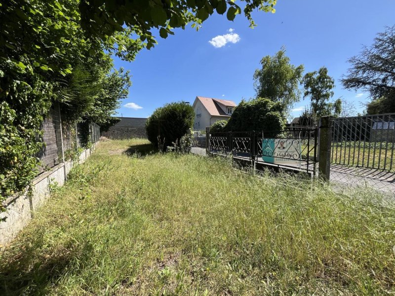 Garage / Parking à Montcourt-Fromonville (77140)