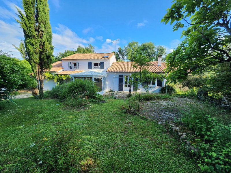 Maison à Vouillé (79230)