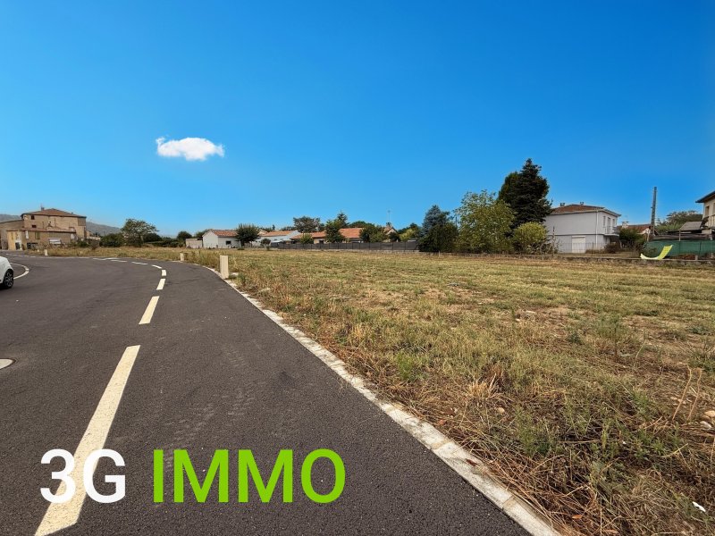 Terrain constructible à Saint-Jean-du-Falga (09100)
